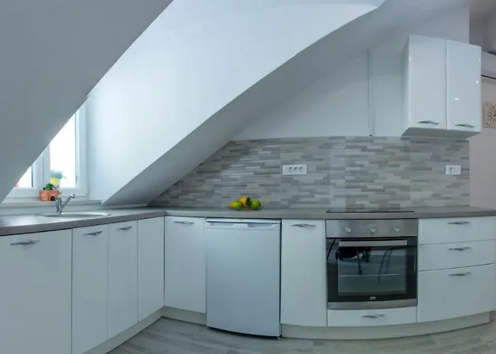 Ma_lu Apartment Pucisca